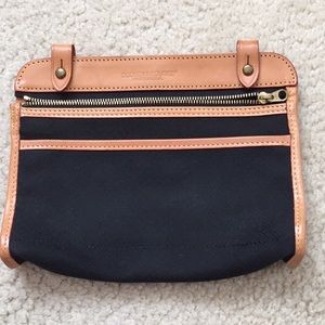 Dooney and Bourke pouch
